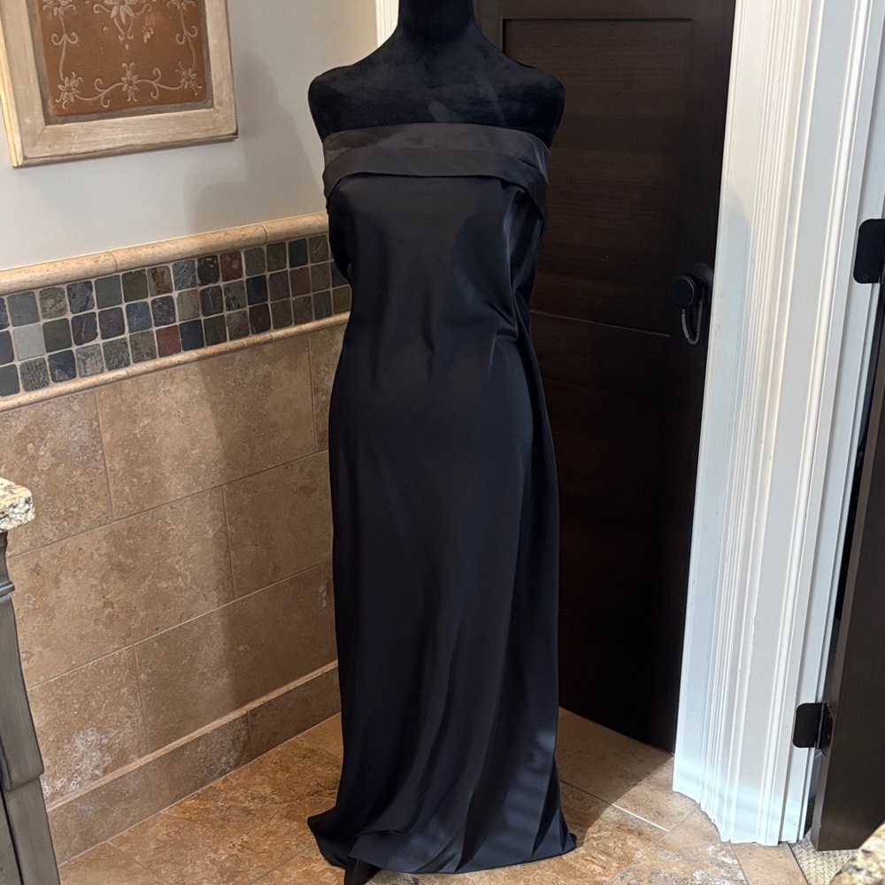 Chic Strapless Black Evening Gown
